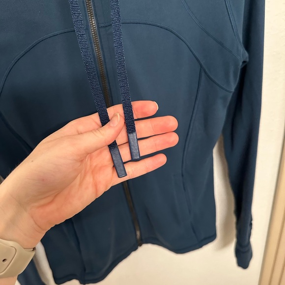 Women’s define hooded jacket nulu - Lululemon - Picture 5 of 9